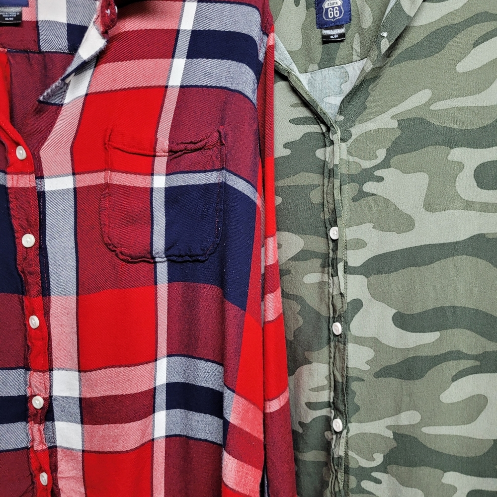 Set of two button up shirts